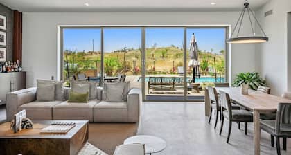 Paradise Canyon-3 Estates+Casita w/Horse Stables