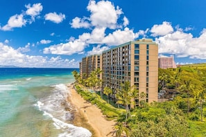Beach nearby - Stunning Kaanapali Oceanfront Mahana 1107! (Lahaina)
