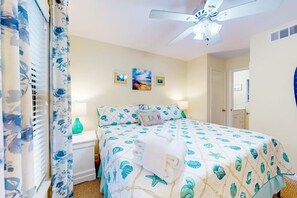 2 Schlafzimmer, Schreibtisch, Bügeleisen/Bügelbrett, kostenloses WLAN