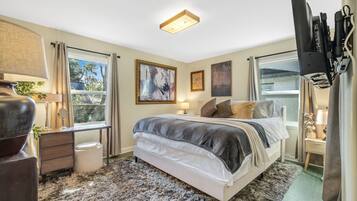 2 bedrooms, iron/ironing board, WiFi, bed sheets