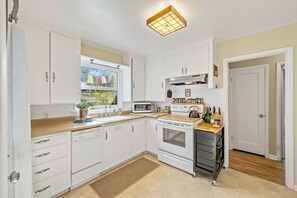 Micro-ondas, fogão, cooktop, lava-louças