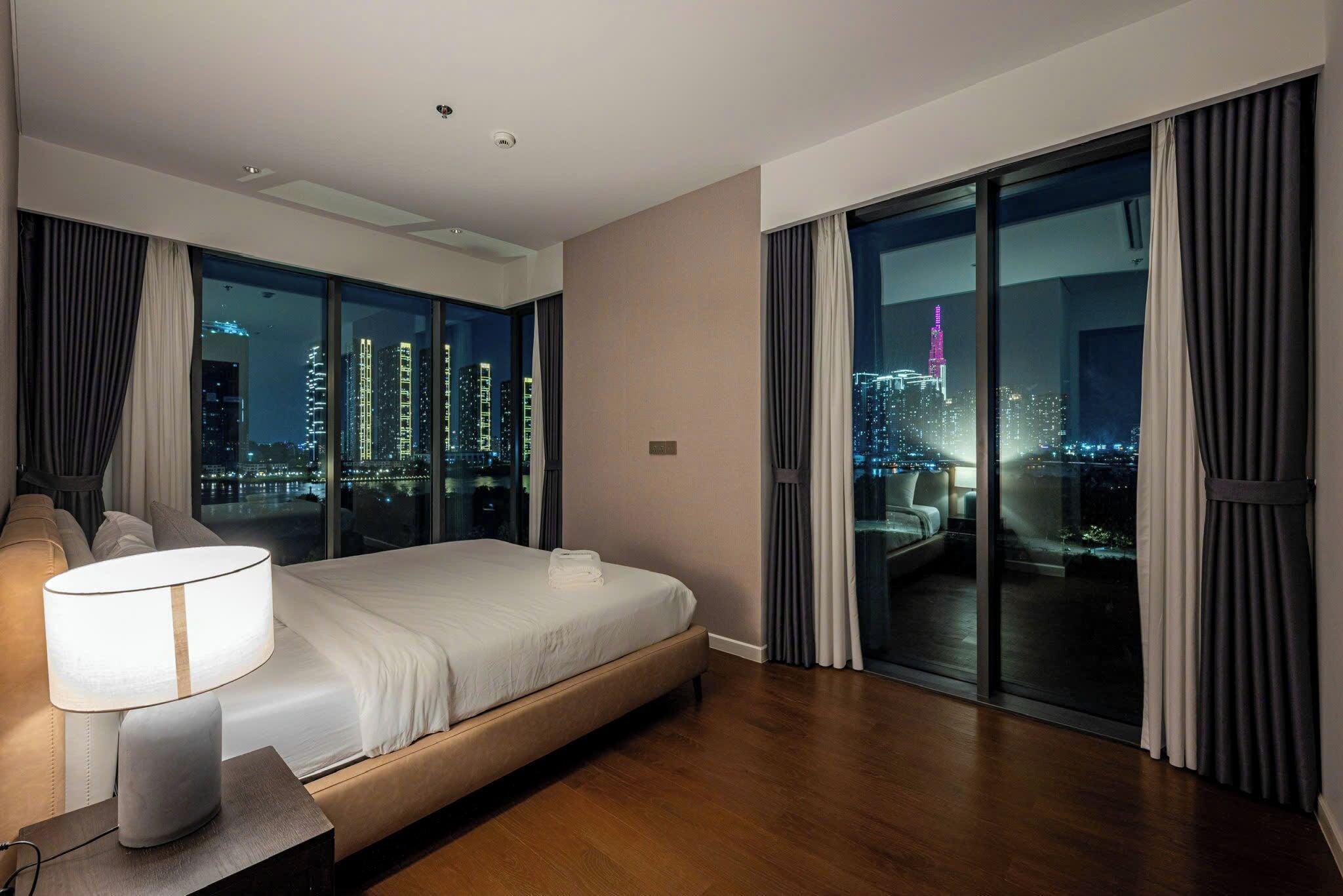 奢华公寓, 3 间卧室, 浴缸, 河景 | 遮光窗帘、熨斗/熨衣板、免费 WiFi