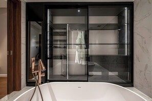Bañera profunda