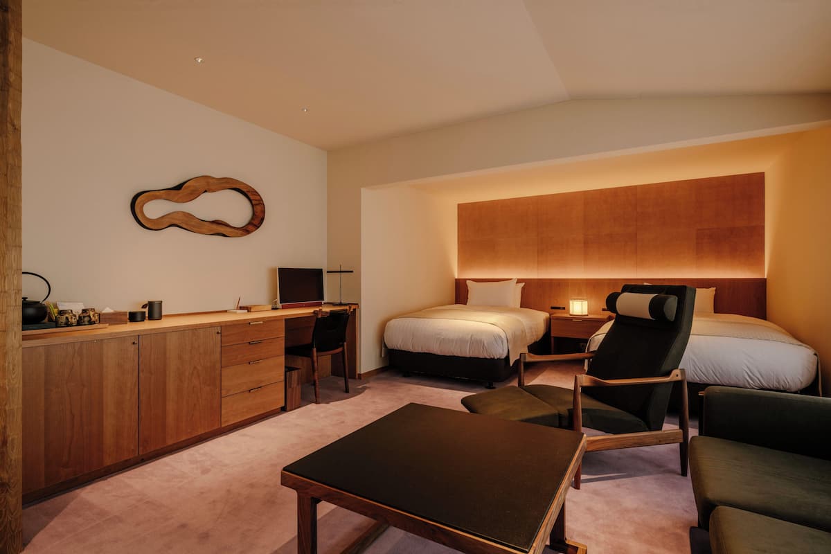 Minibar, in-room safe, desk, free WiFi