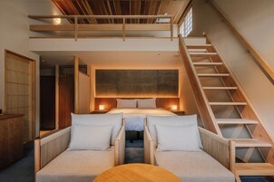 Junior Room | Minibar, in-room safe, desk, free WiFi