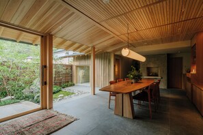 Lobby - kasan (Kirishima)