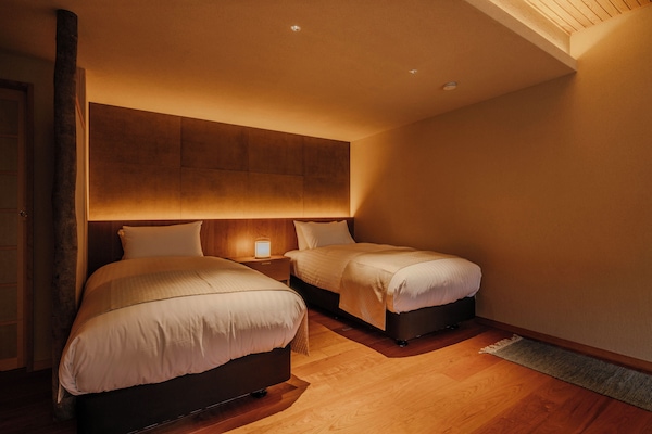 Deluxe Studio | Minibar, in-room safe, desk, free WiFi