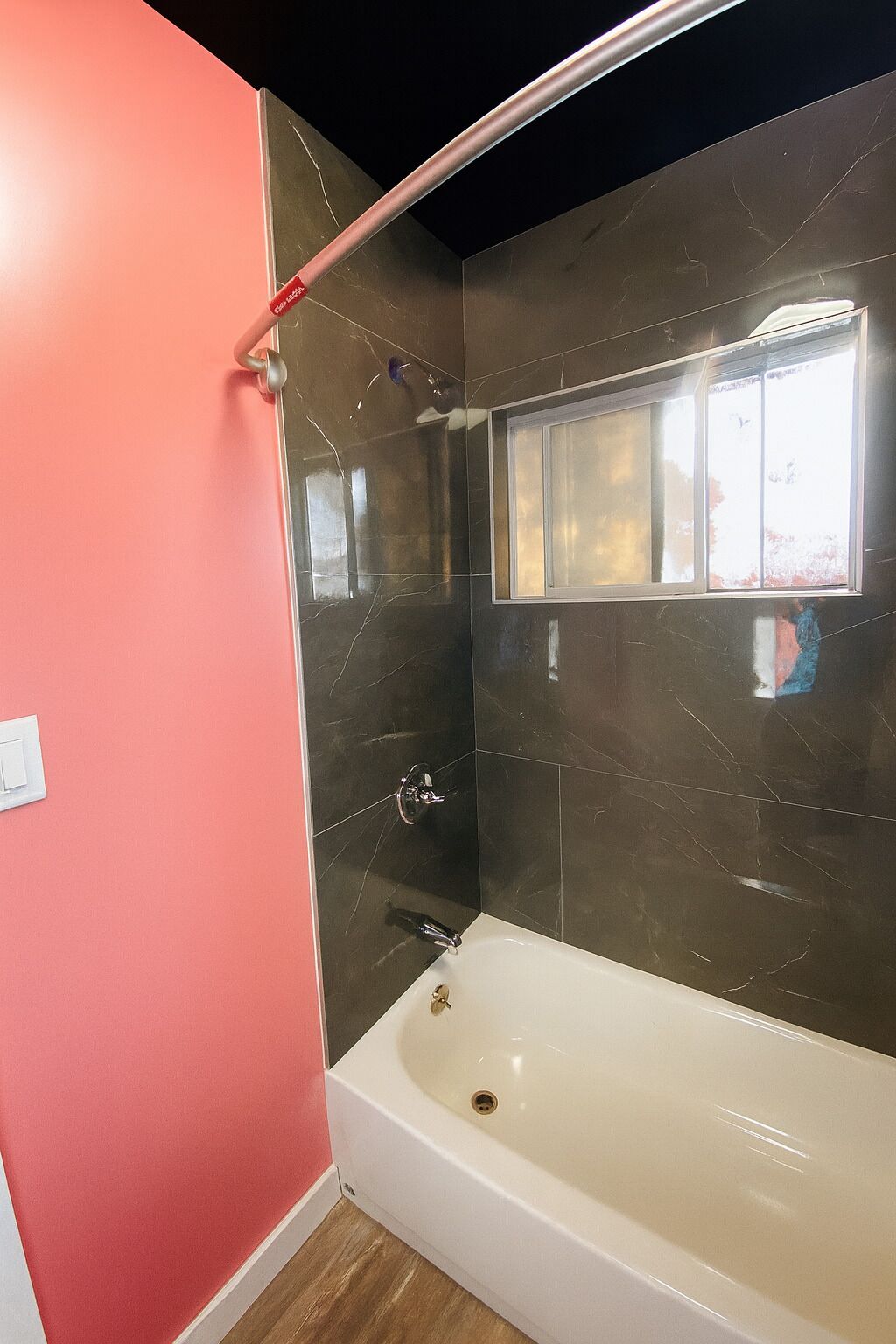 スタンダード シングルルーム | バスルーム | 浴槽、タオル、石鹸、シャンプー