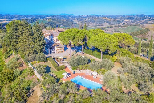 Chianti Site Olmo Shared Pool, Castelfiorentino, Italy
