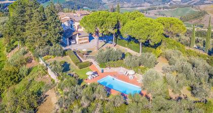 Chianti Site Olmo Shared Pool, Castelfiorentino, Italy