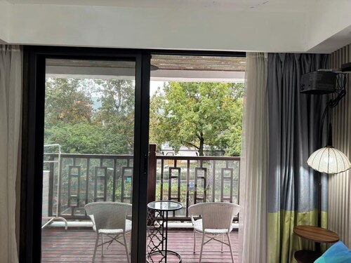 Moonlit Orchid Bay Coffee & Tea