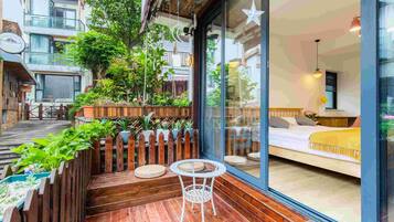 Classic Double Room, Garden View | Desk, laptop workspace, free WiFi