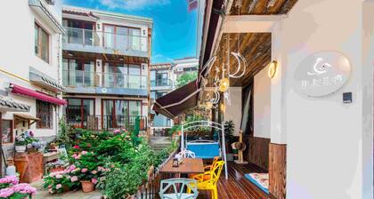 Moonlit Orchid Bay Coffee & Tea