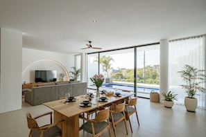 Villa Luxe, 3 chambres, vue piscine | Vue de la chambre