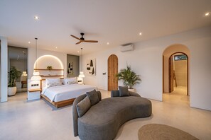 Egyptian cotton sheets, premium bedding, in-room safe, desk - Elements B2 Villa Bingin (Pecatu)