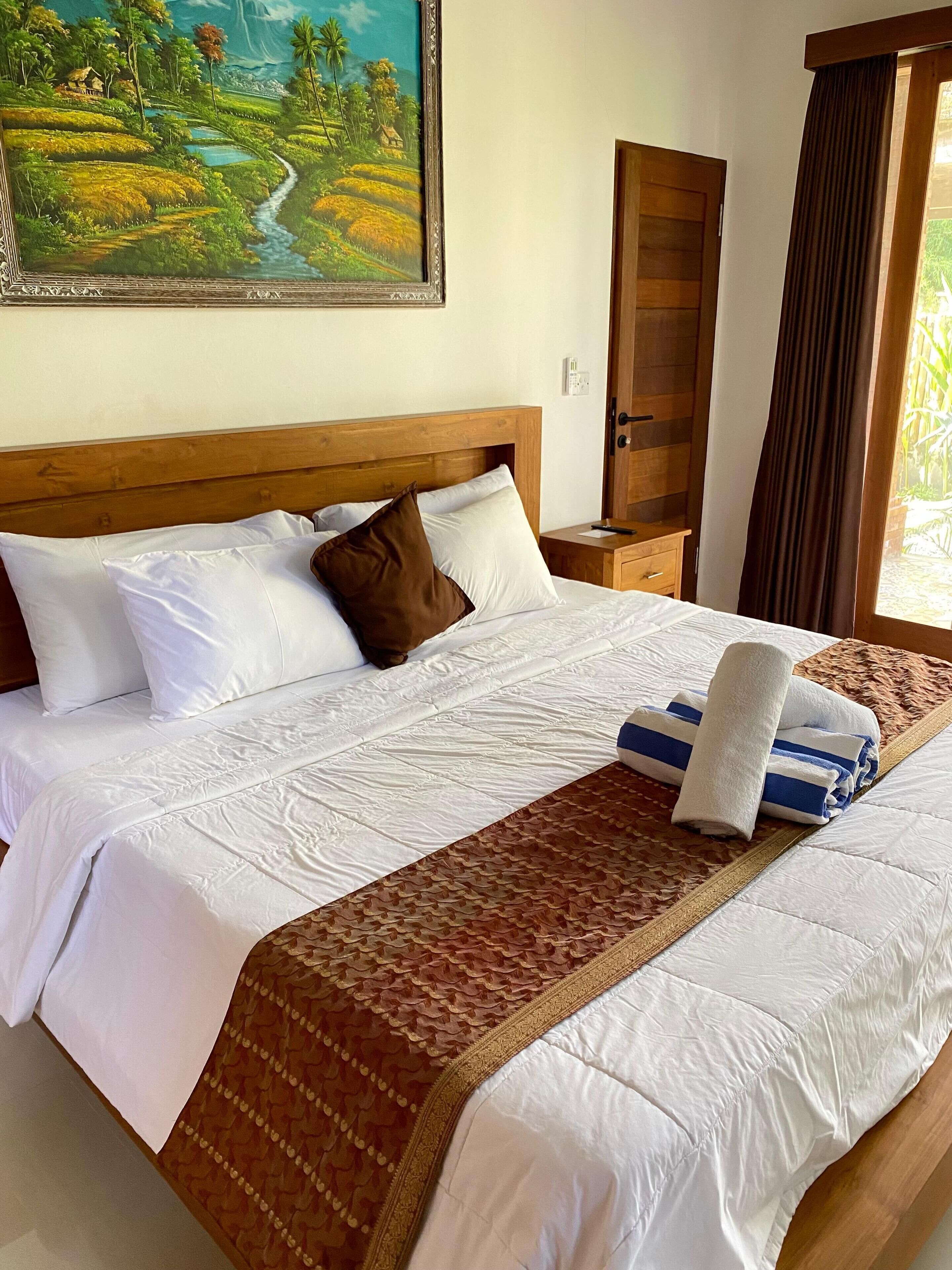 Villa, 2 Bedrooms, Pool View | Hypo-allergenic bedding, iron/ironing board, free WiFi, bed sheets