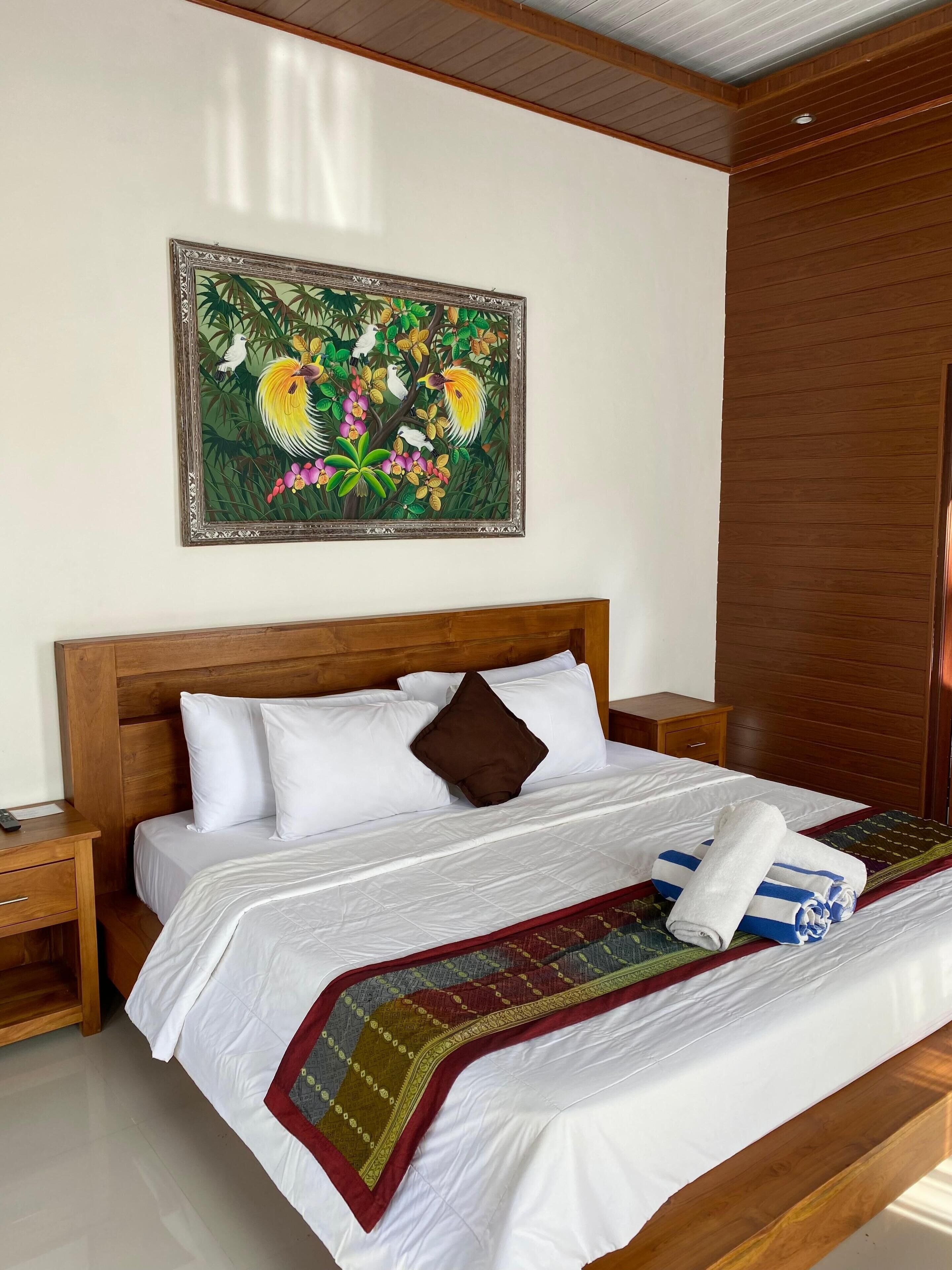 Villa, 2 Bedrooms, Pool View | Hypo-allergenic bedding, iron/ironing board, free WiFi, bed sheets