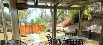 NEW! The Hideaway Yosemite Foothill Retreat Lovely 3-bedroom house. Pet Friendly