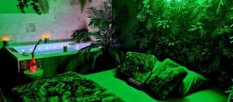 Tropical escape Suite Jungle Room