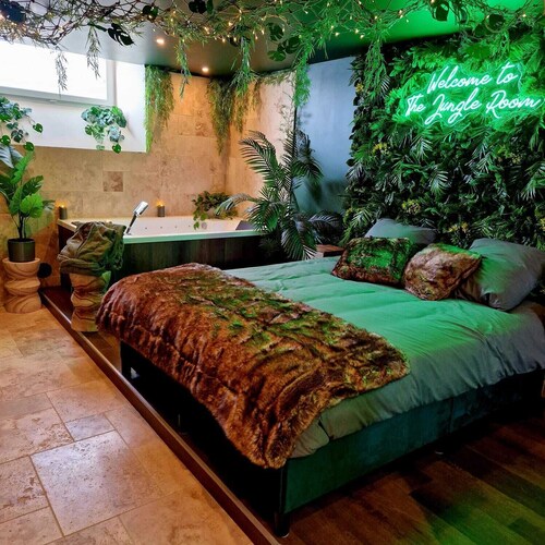 Tropical escape Suite Jungle Room