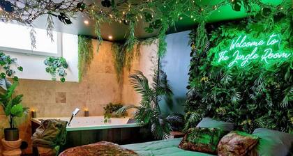 Tropical escape Suite Jungle Room