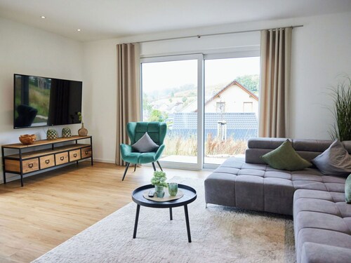 Schöne Wohnung für 4 Leute mit  W-LAN, TV, Terrasse und Haustiere erlaubt