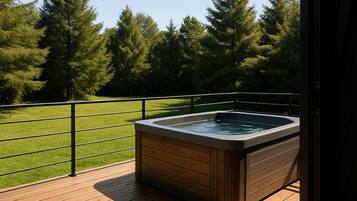 Familien-Ferienhütte, Terrasse, Gartenblick | Terrasse/Patio