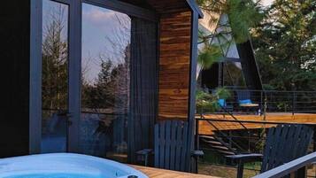 Comfort Cabin, Patio, Garden View | Terrace/patio