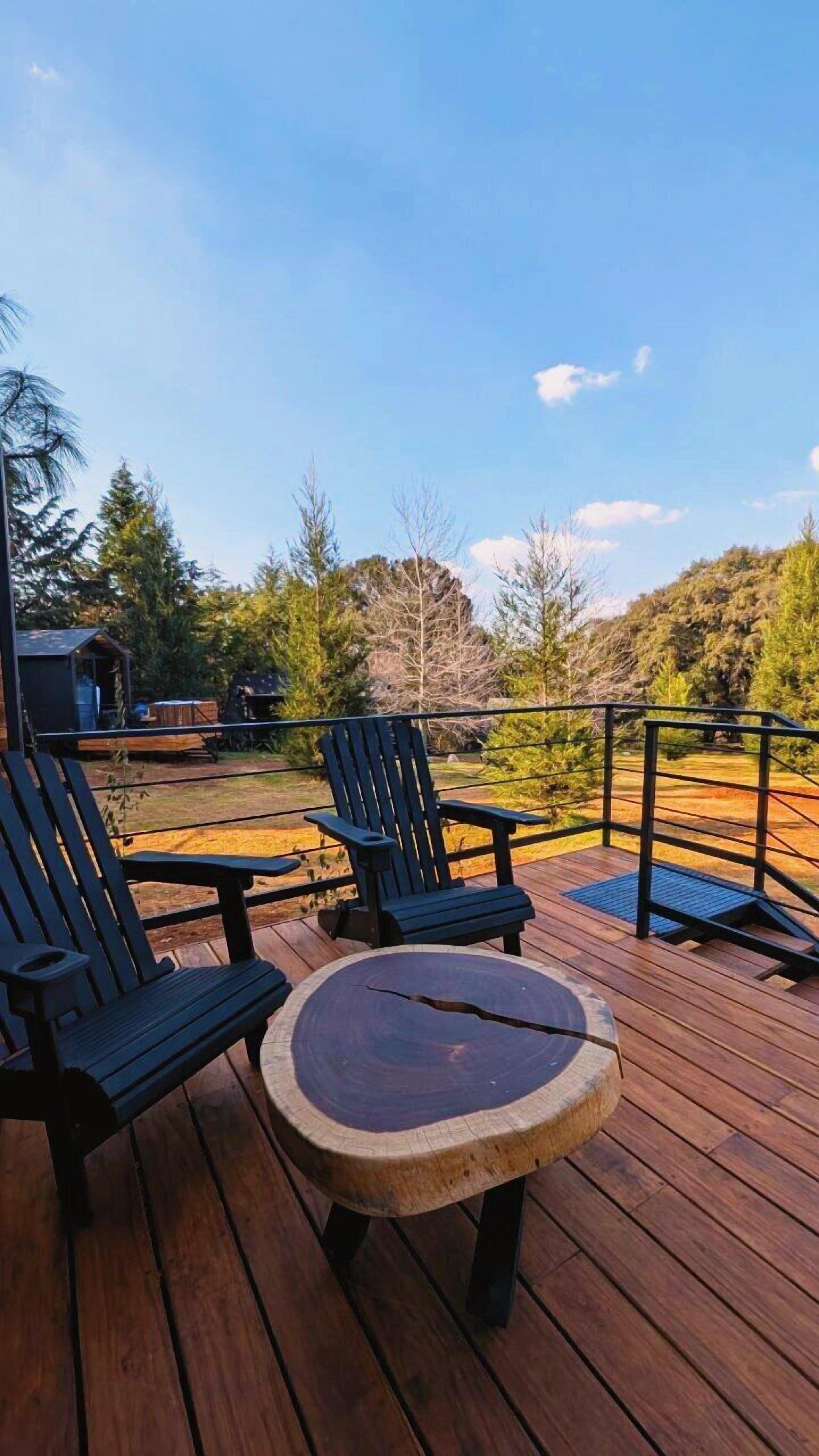 Cabaña Confort, patio, vista al jardín | Terraza o patio