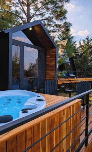 Suite | Terrace/patio - DenHills (Jilotepec)