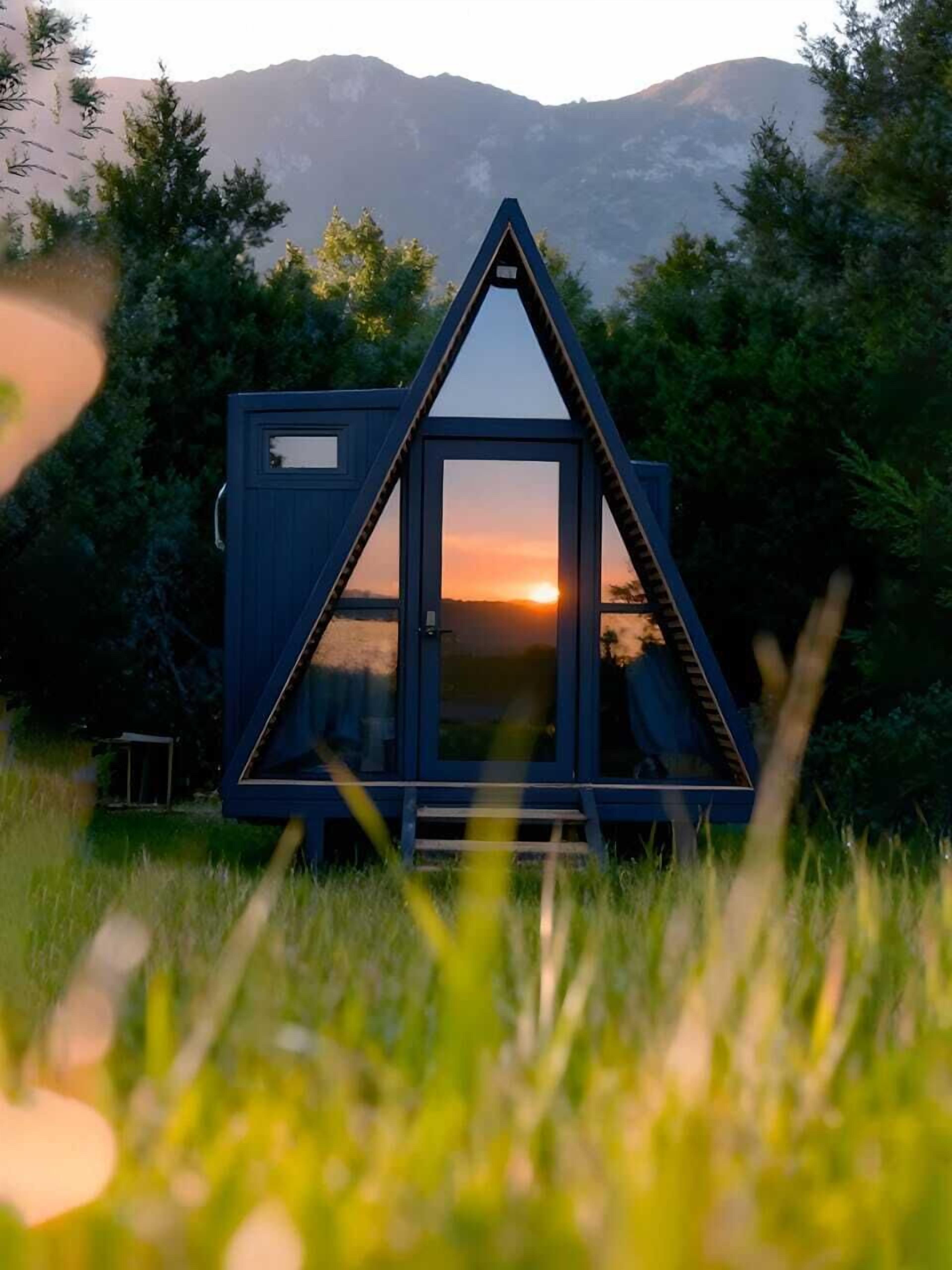 Classic Cabin, Patio, Garden View | Free WiFi