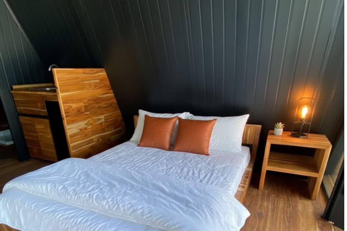 Family Cabin, Patio, Garden View | Free WiFi