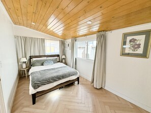 3 soverom, strykejern/-brett, wi-fi (inkludert) og sengetøy