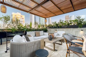 Unclassified image, 5 of 68, button - Rooftop - in Roma Norte (Mexico City)