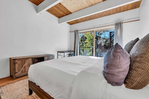 6 chambres, bureau, lit de bébé portatif, Wi-Fi