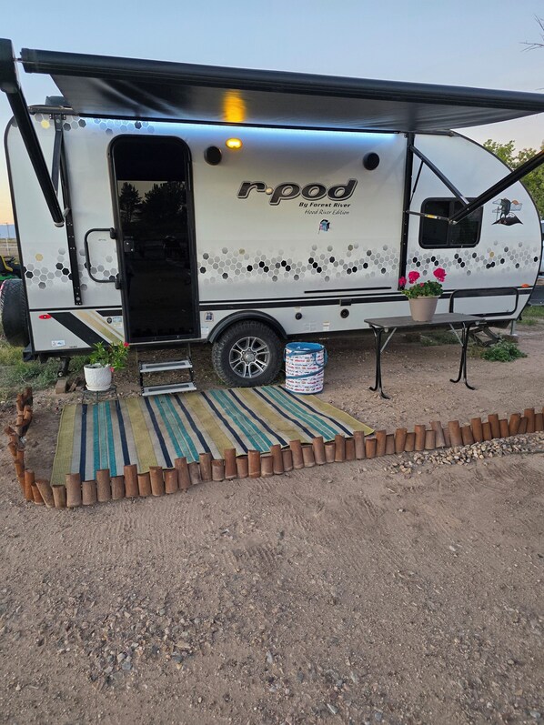 المنطقة المحيطة بالمنشأة