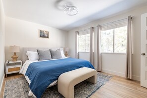 4 bedrooms, travel cot, free WiFi, bed sheets