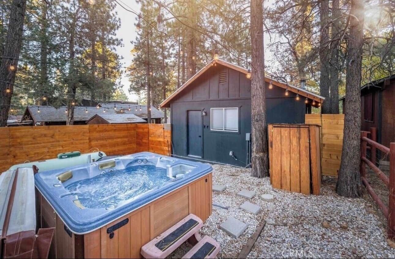Bain à remous extérieur