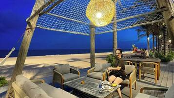 Beach nearby, white sand, beach shuttle