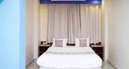 Spacious King Room Deluxe Comfort in Muscat