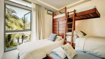 3 bedrooms, iron/ironing board, WiFi, bed sheets