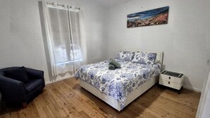 1 bedroom, internet, bed sheets