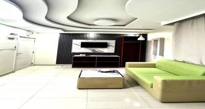 Opulent 2BR Haven Designer Stay in Muscat