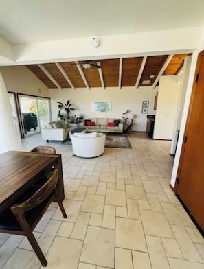 Smart-TV, DVD-spiller og PC-skjermer