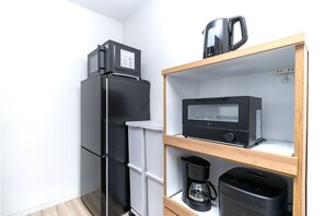 Fridge, microwave, stovetop, rice cooker