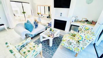 Superior Double Room, Sea View, Sea Facing | Interior
