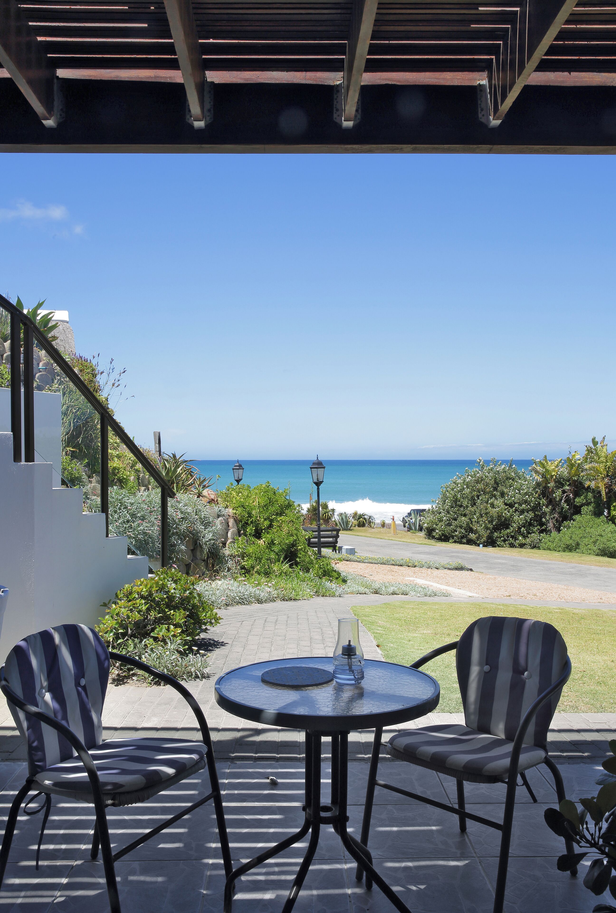 Breakfast served, Regional cuisine, garden views 