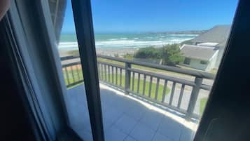 Apartment, 1 Bedroom, Kitchenette, Sea View | Balcony