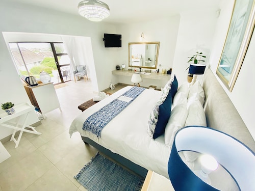 My-Konos Luxury Beach Accomodation  