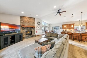 Smart TV, fireplace, DVD player, table football